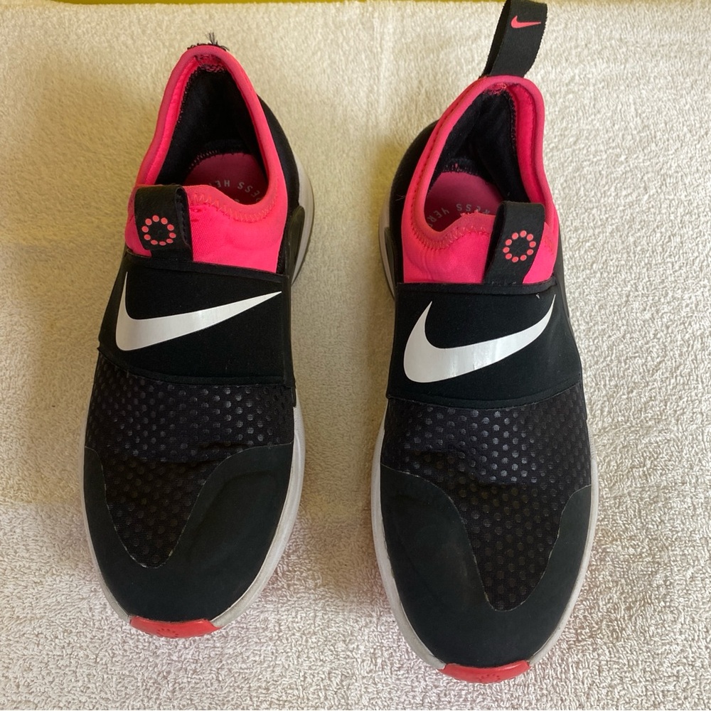 Nike Joyride Nova Sneakers, 5Y
